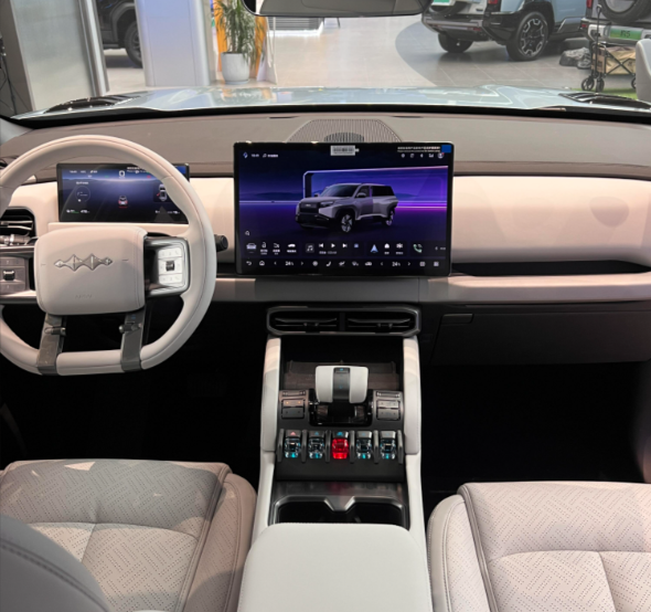 BYD Leopard Titanium 3 Interior